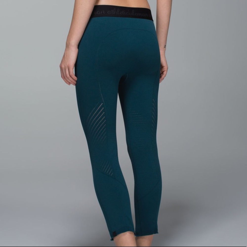 Lululemon athletica Seamless     legging sz 4